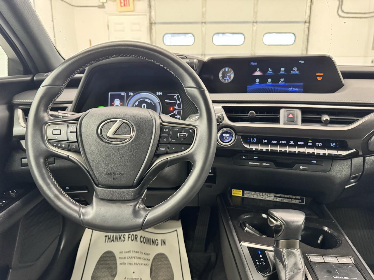 Lexus UX UX 250h AWD 2022