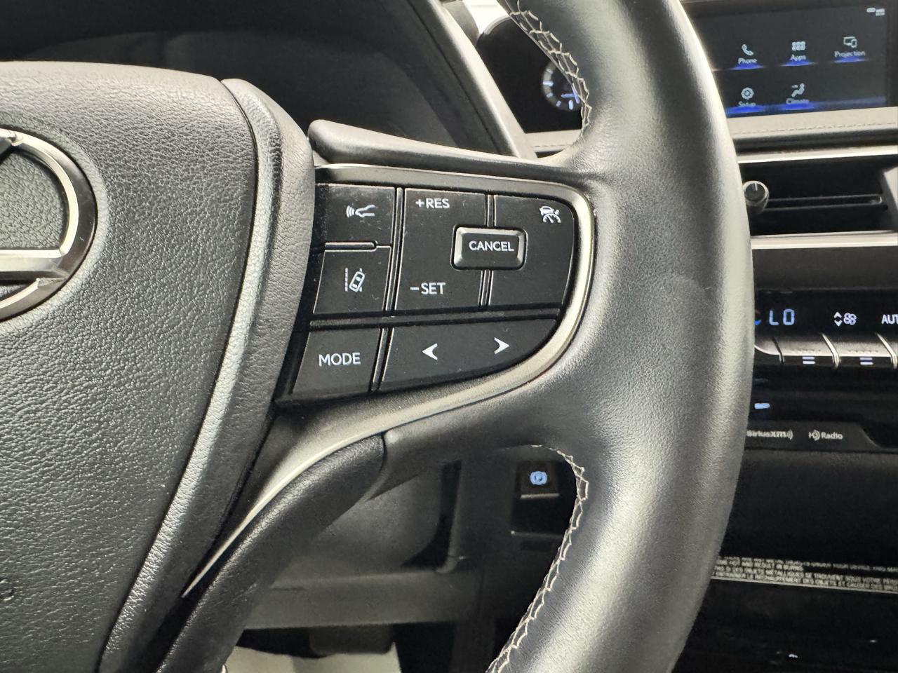 Lexus UX UX 250h AWD 2022