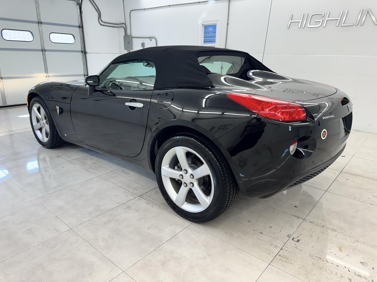 Pontiac Solstice 2dr Convertible 2006
