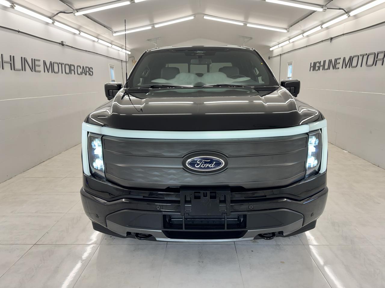 Ford F-150 Lightning LARIAT 4WD SuperCrew 5.5' Box 2022