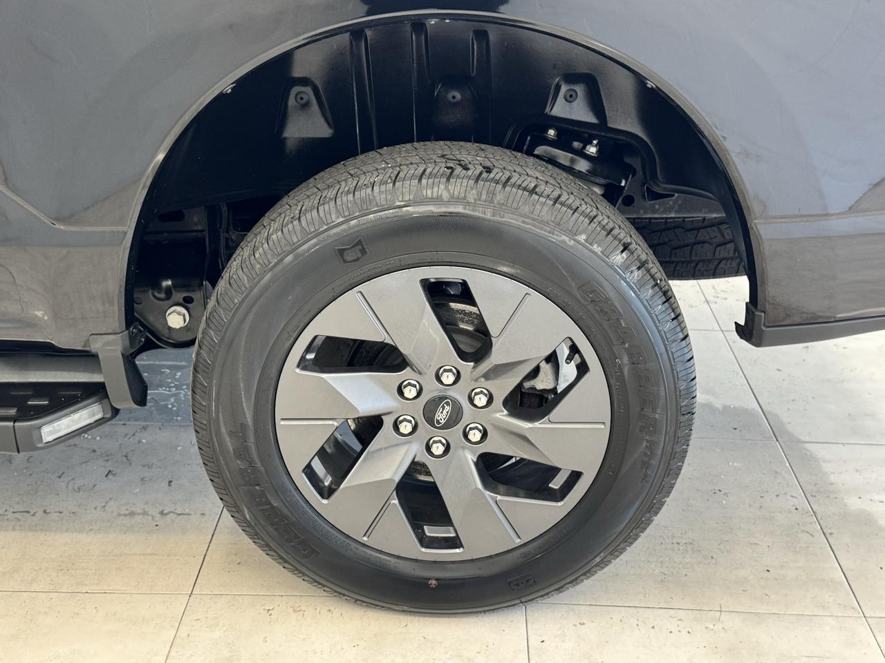 Ford F-150 Lightning LARIAT 4WD SuperCrew 5.5' Box 2022