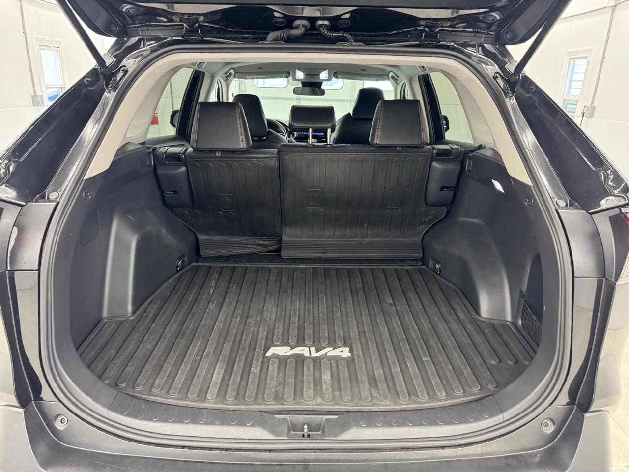 Toyota RAV4 Adventure AWD (Natl) 2024