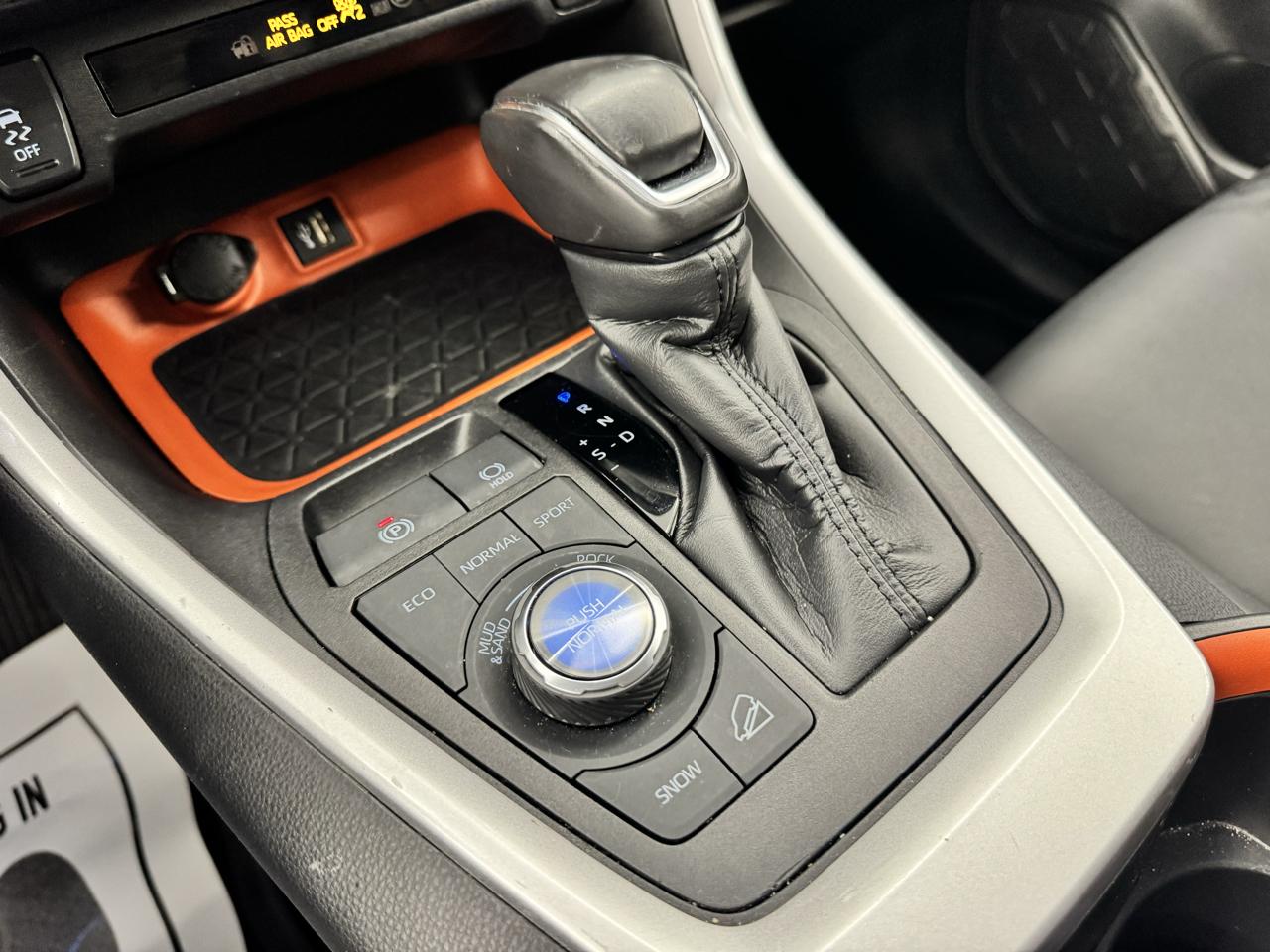 Toyota RAV4 Adventure AWD (Natl) 2024