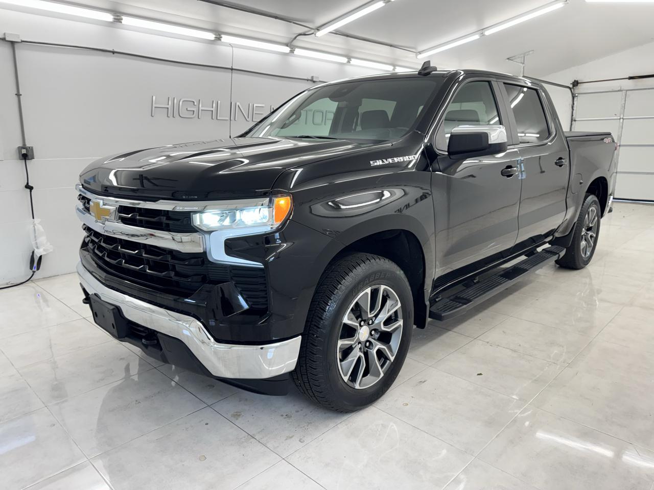 Chevrolet Silverado 1500 4WD Crew Cab 147" LT w/2FL 2024