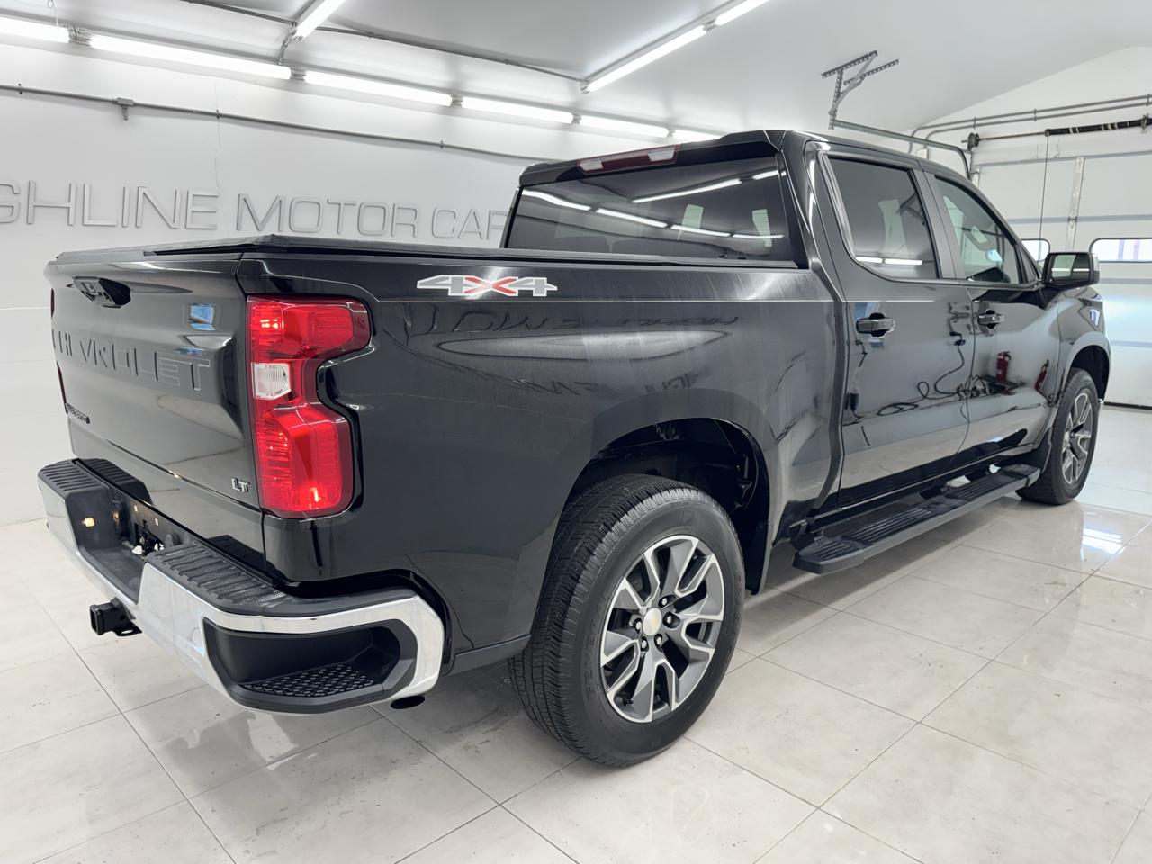 Chevrolet Silverado 1500 4WD Crew Cab 147" LT w/2FL 2024
