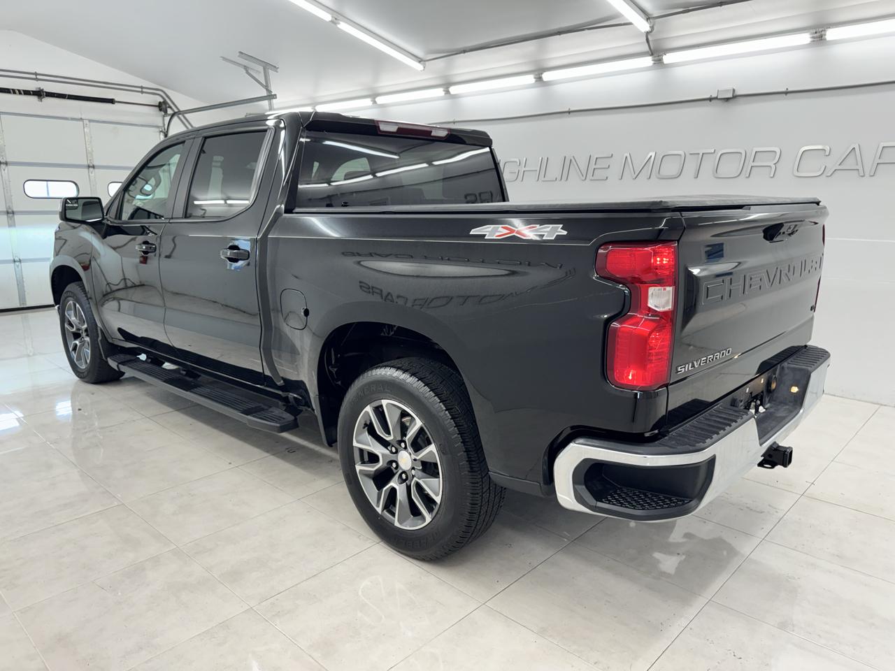 Chevrolet Silverado 1500 4WD Crew Cab 147" LT w/2FL 2024