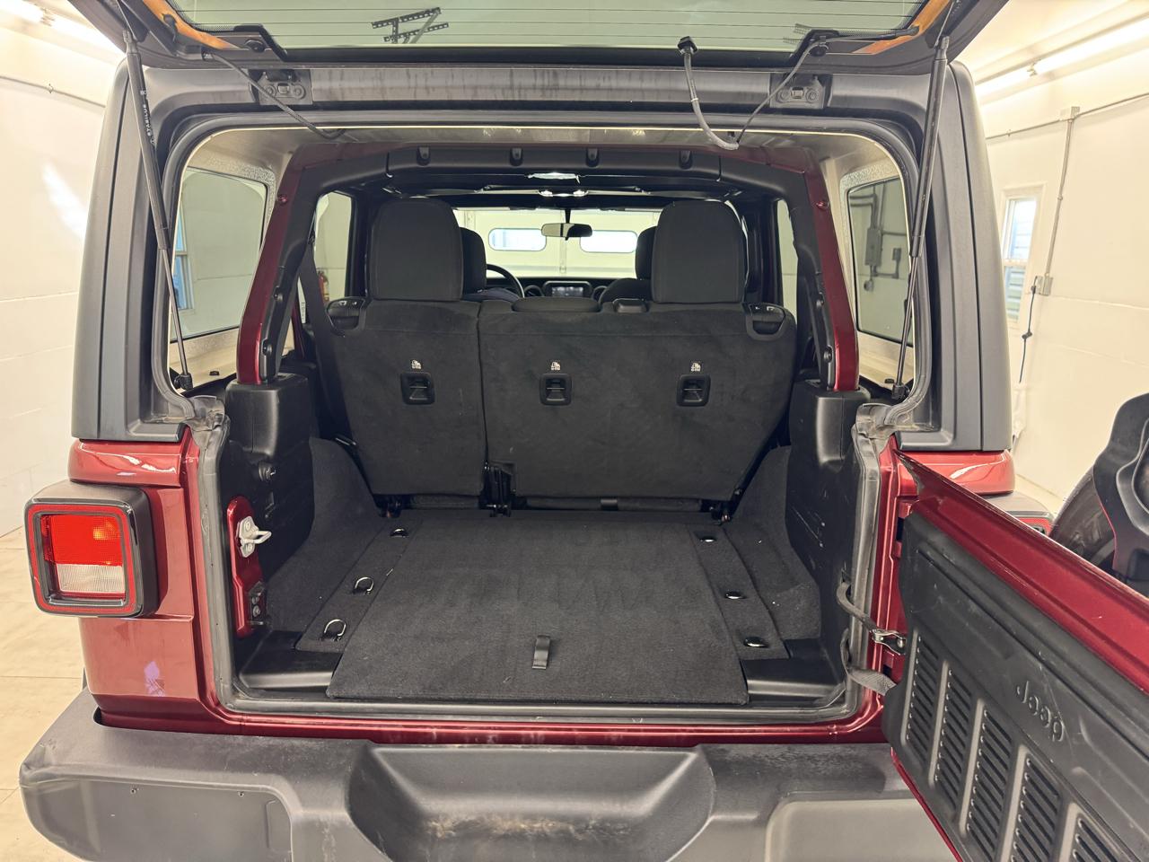 Jeep Wrangler Unlimited Sport 4x4 2022