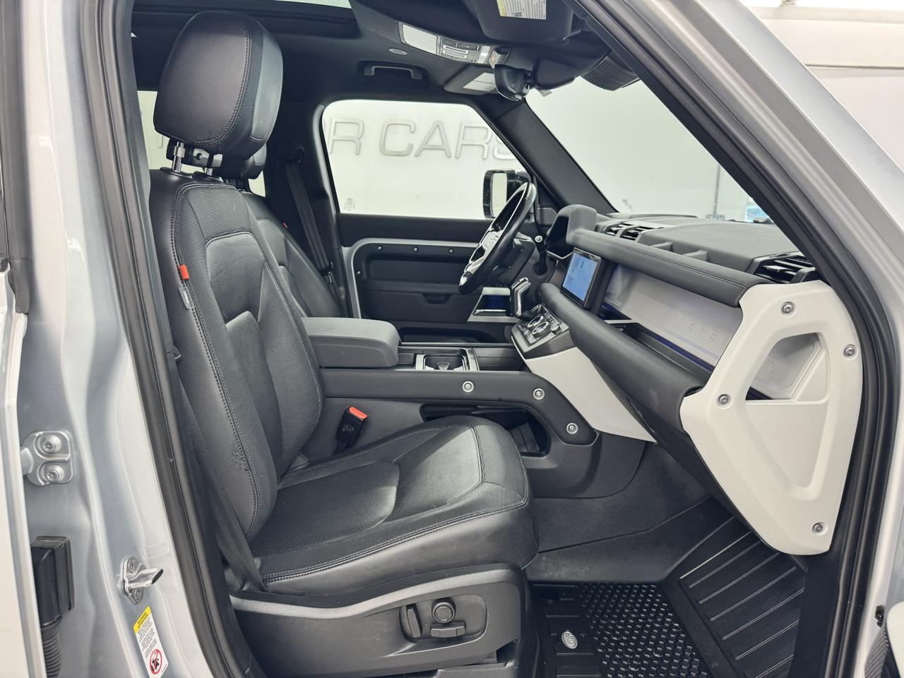 Land Rover Defender 110 X-Dynamic SE AWD 2023