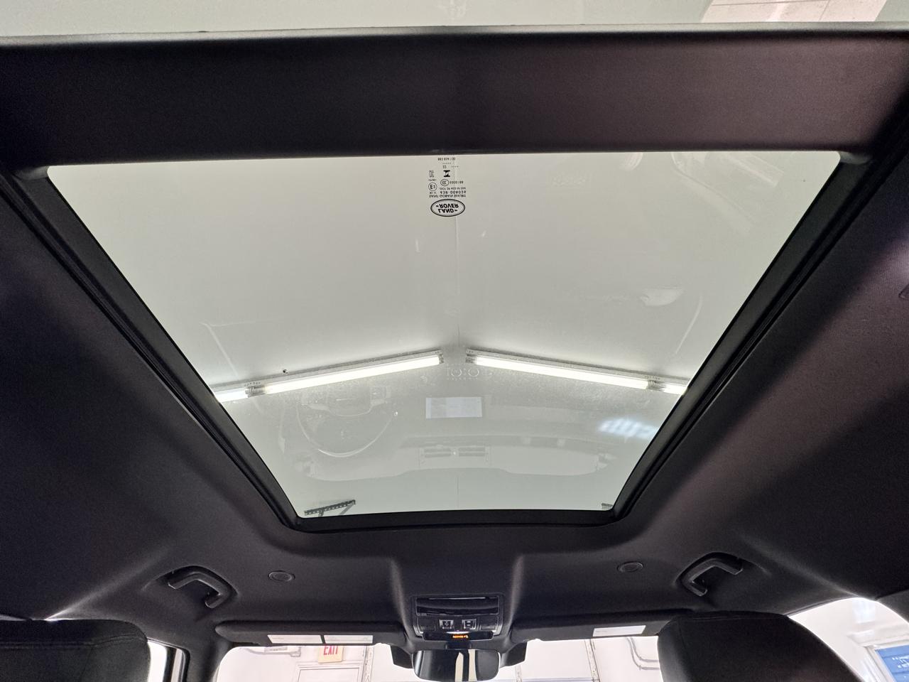 Land Rover Defender 110 X-Dynamic SE AWD 2023