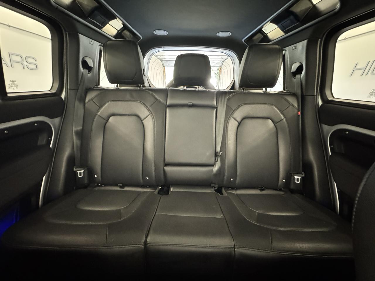 Land Rover Defender 110 X-Dynamic SE AWD 2023