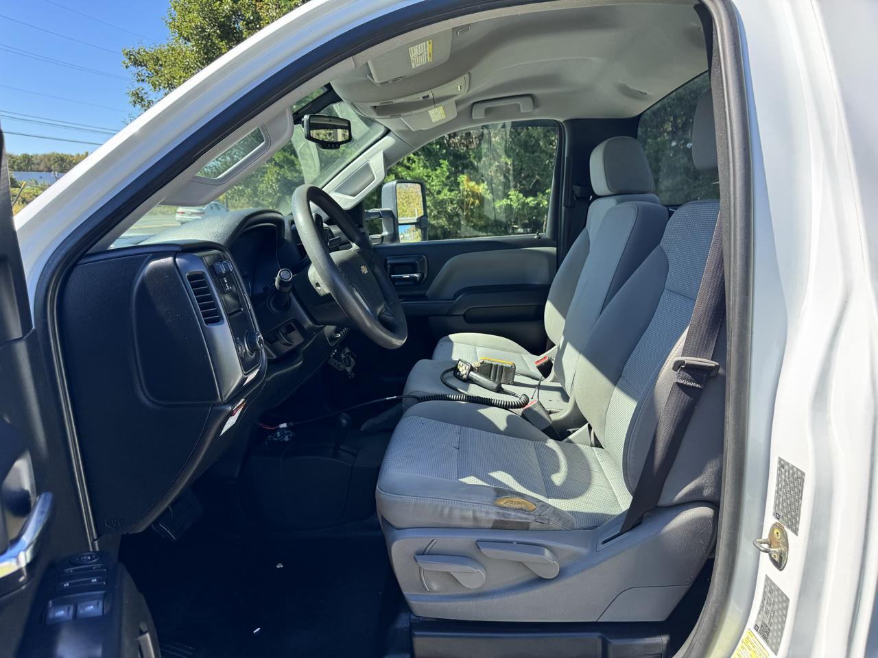 Chevrolet Silverado 3500HD 4WD Reg Cab 137.5" WB, 59.06" CA WT 2018