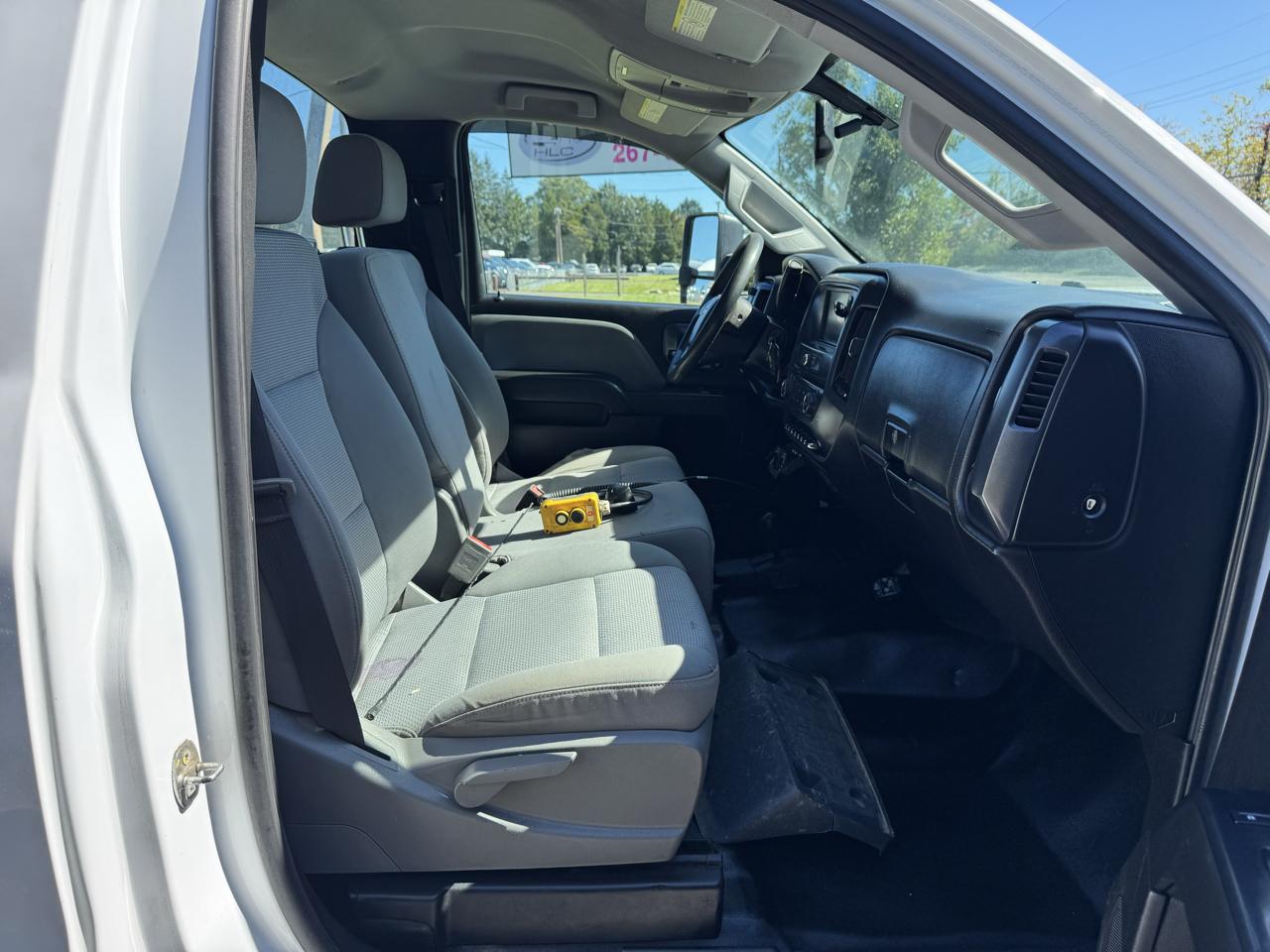 Chevrolet Silverado 3500HD 4WD Reg Cab 137.5" WB, 59.06" CA WT 2018