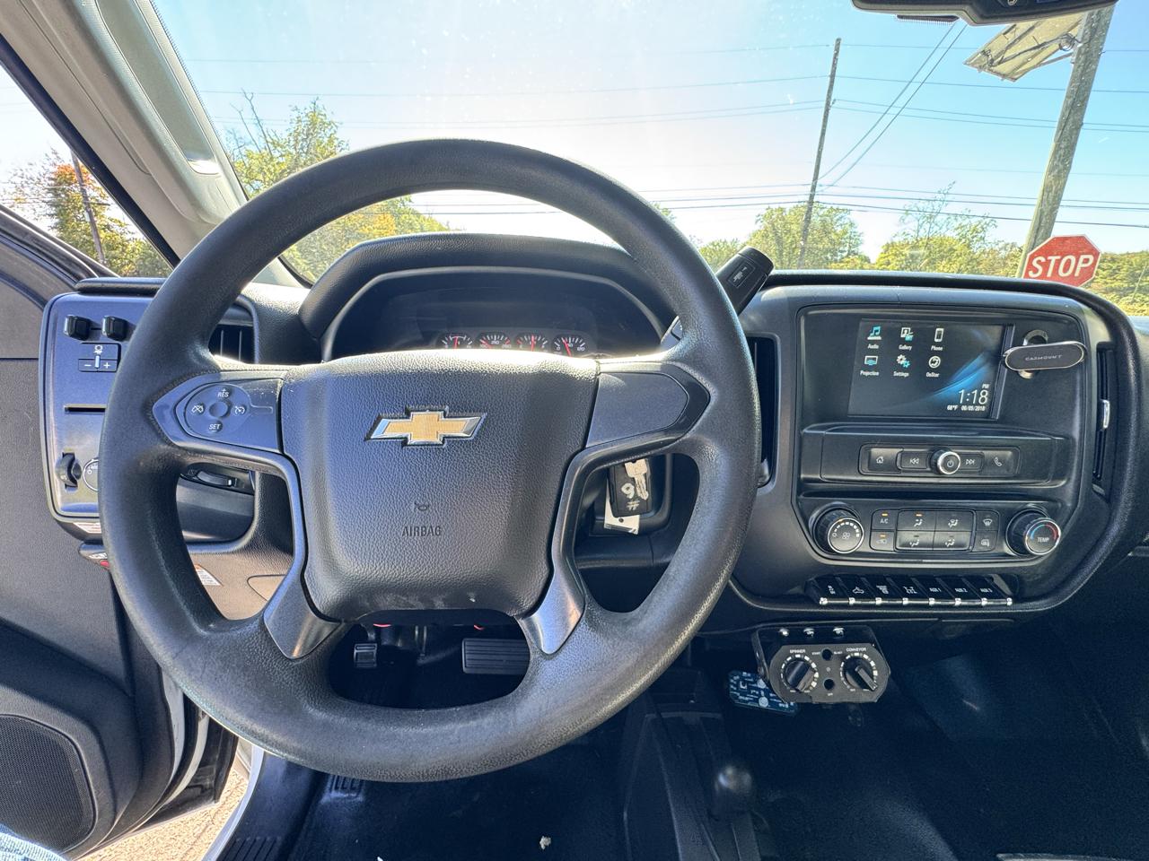 Chevrolet Silverado 3500HD 4WD Reg Cab 137.5" WB, 59.06" CA WT 2018
