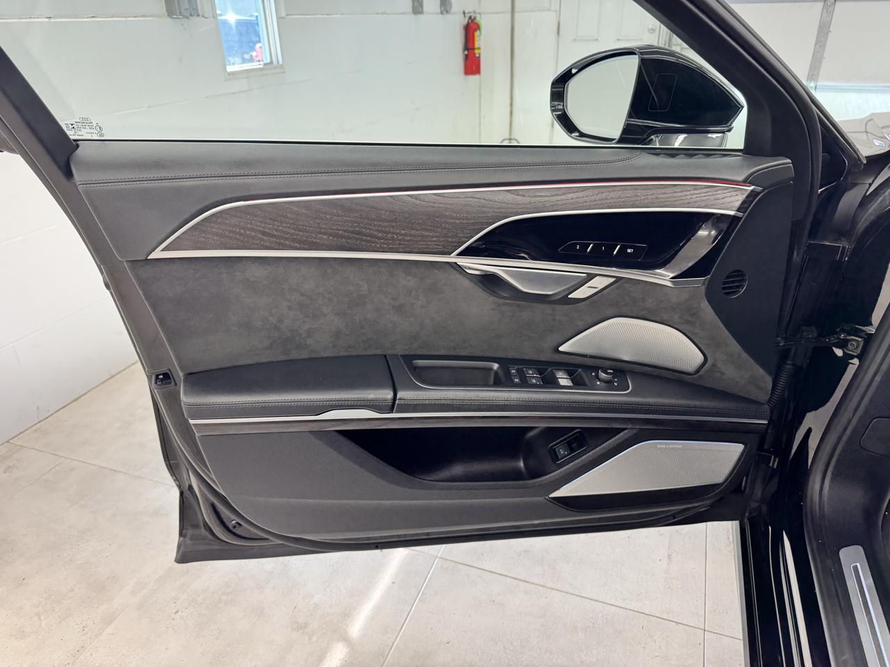 Audi A8 L 60 TFSI quattro 2021
