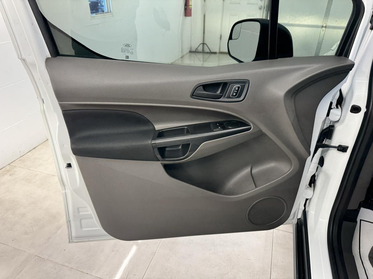 Ford Transit Connect Van XL LWB w/Rear Symmetrical Doors 2020