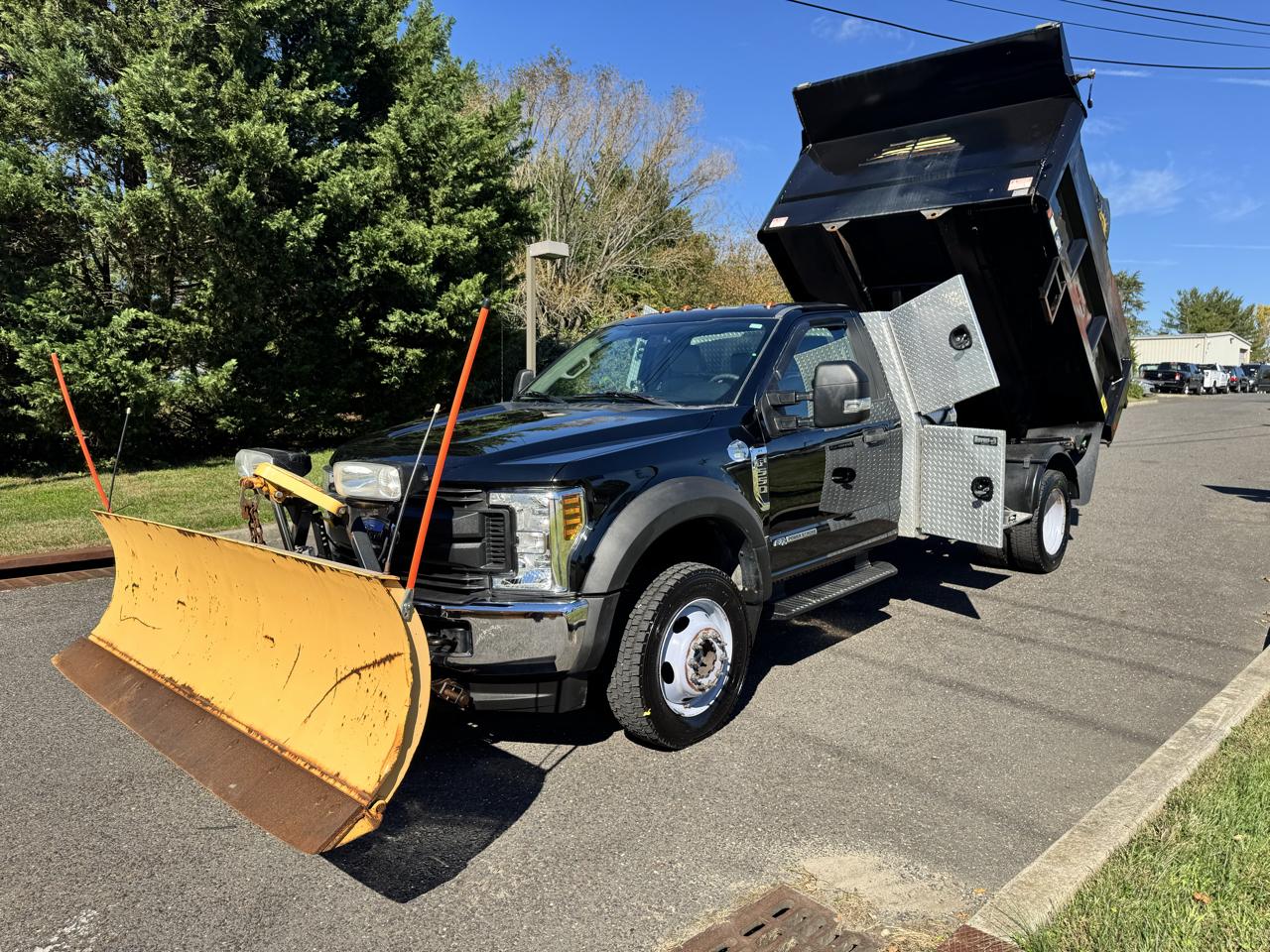 Ford Super Duty F-550 DRW XLT 4WD Reg Cab 145" WB 60" CA 2018