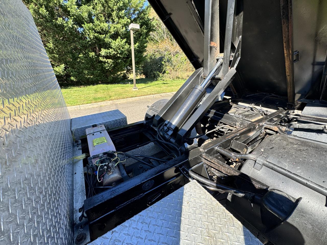 Ford Super Duty F-550 DRW XLT 4WD Reg Cab 145" WB 60" CA 2018