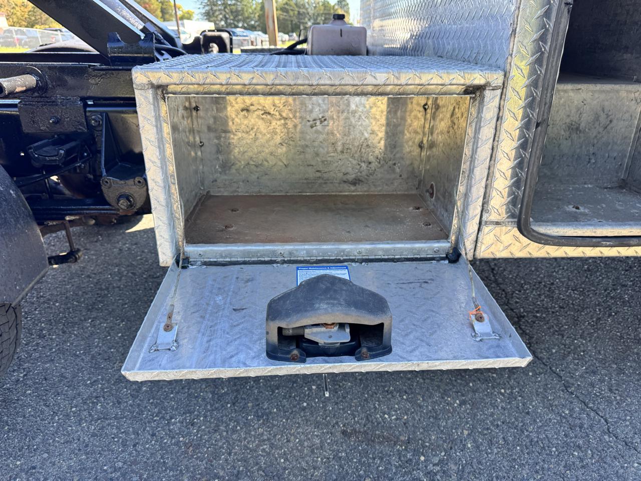Ford Super Duty F-550 DRW XLT 4WD Reg Cab 145" WB 60" CA 2018