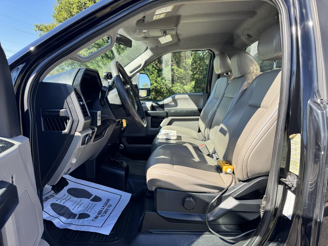 Ford Super Duty F-550 DRW XLT 4WD Reg Cab 145" WB 60" CA 2018