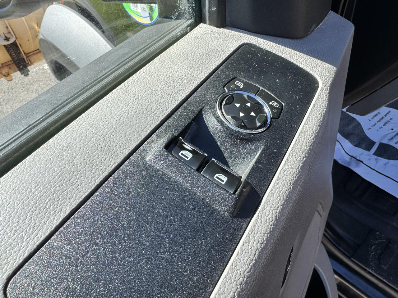 Ford Super Duty F-550 DRW XLT 4WD Reg Cab 145" WB 60" CA 2018