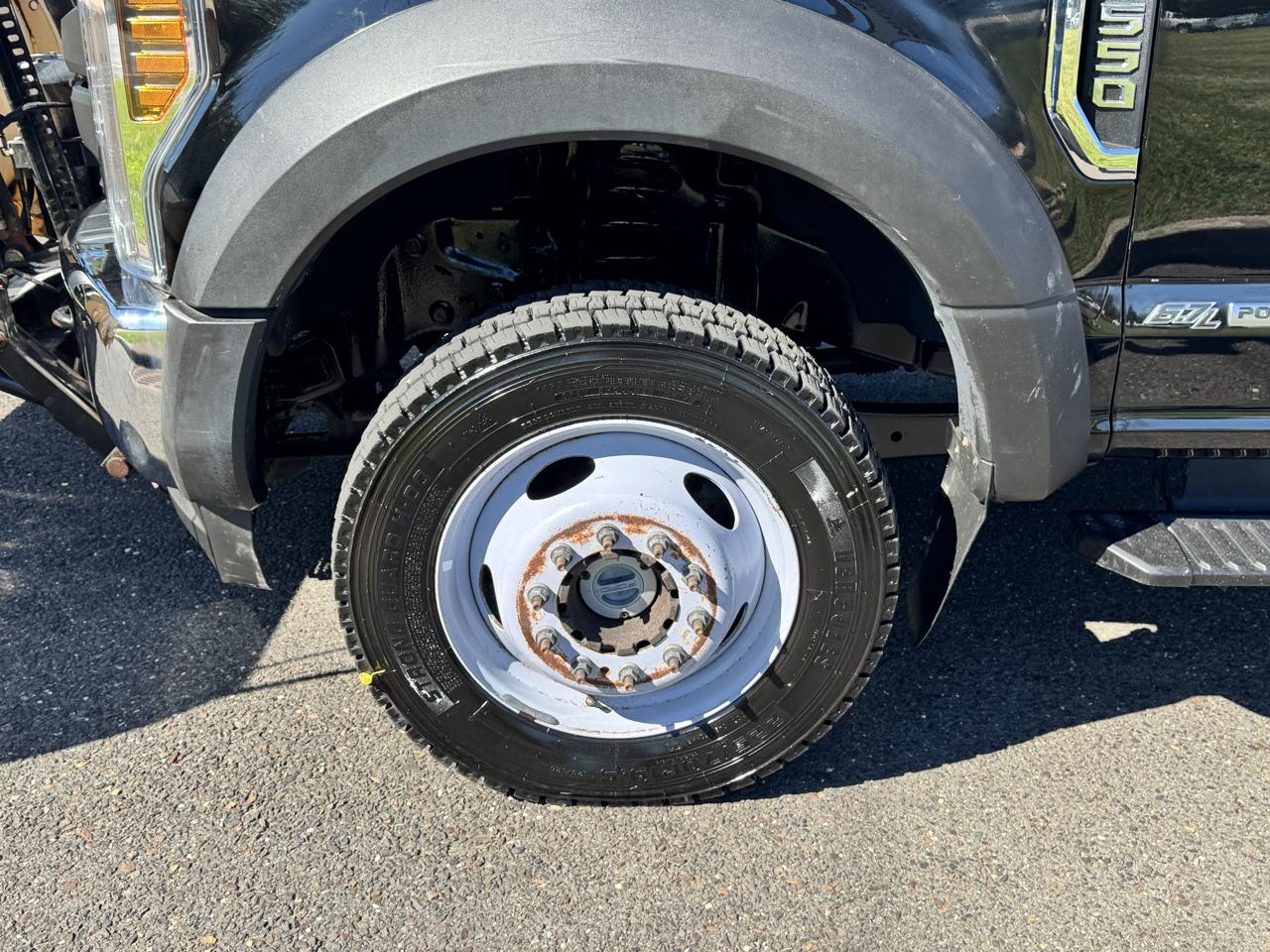 Ford Super Duty F-550 DRW XLT 4WD Reg Cab 145" WB 60" CA 2018