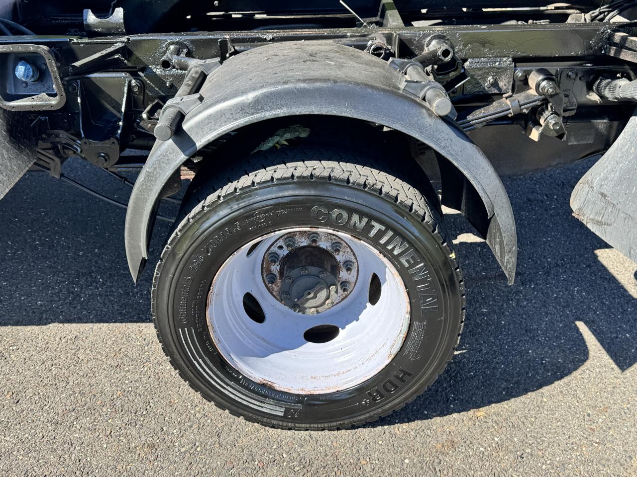 Ford Super Duty F-550 DRW XLT 4WD Reg Cab 145" WB 60" CA 2018