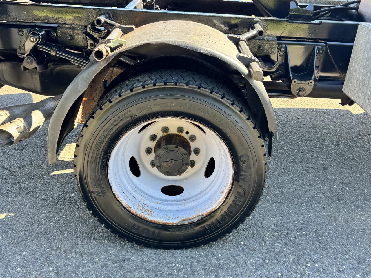 Ford Super Duty F-550 DRW XLT 4WD Reg Cab 145" WB 60" CA 2018