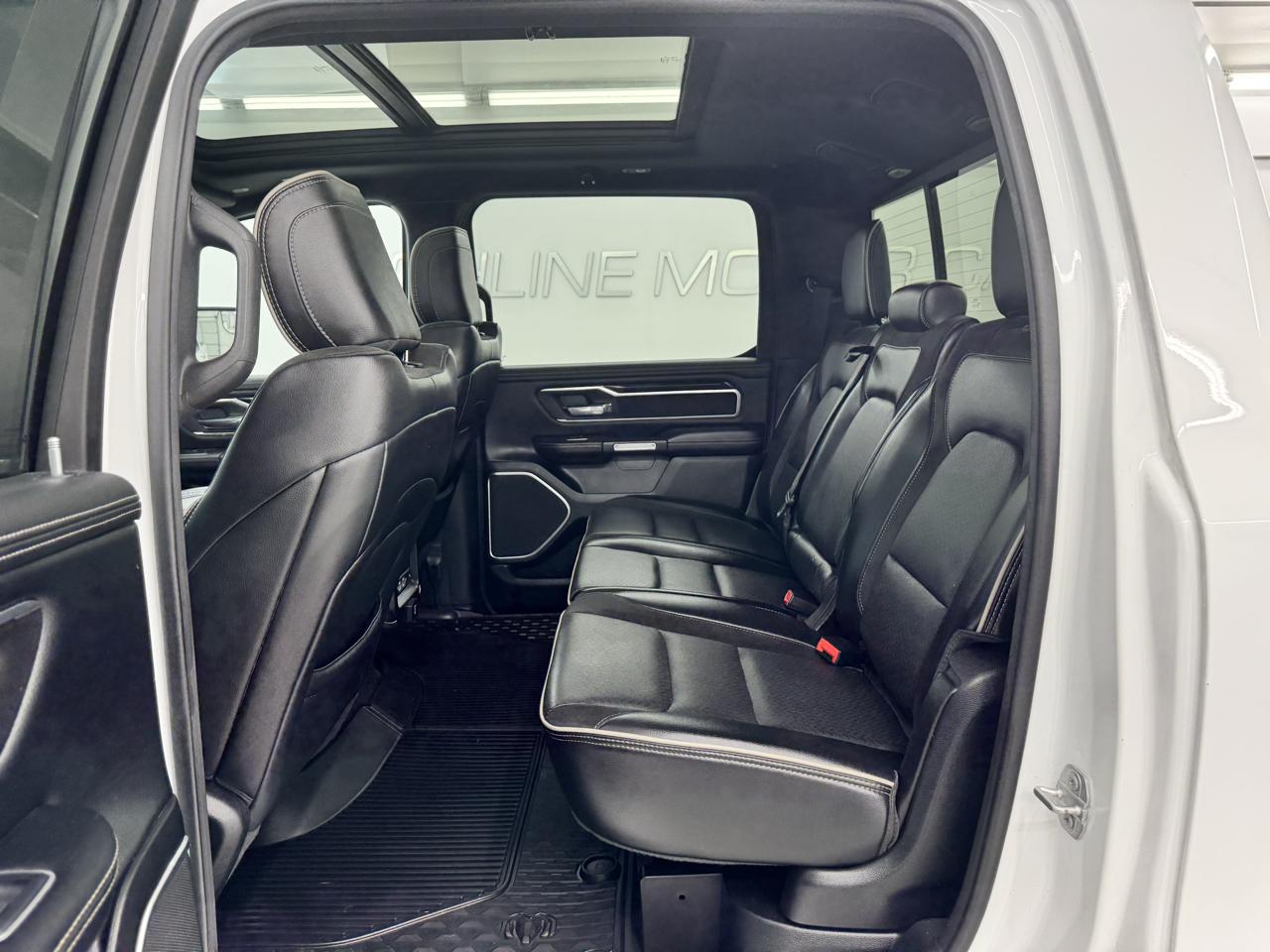 RAM 1500 Laramie 4x4 Crew Cab 5'7" Box 2021