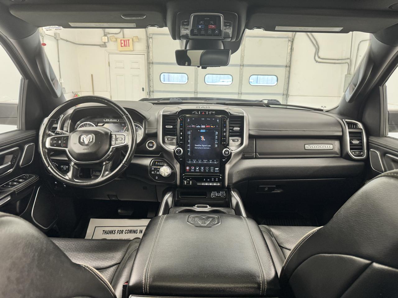 RAM 1500 Laramie 4x4 Crew Cab 5'7" Box 2021