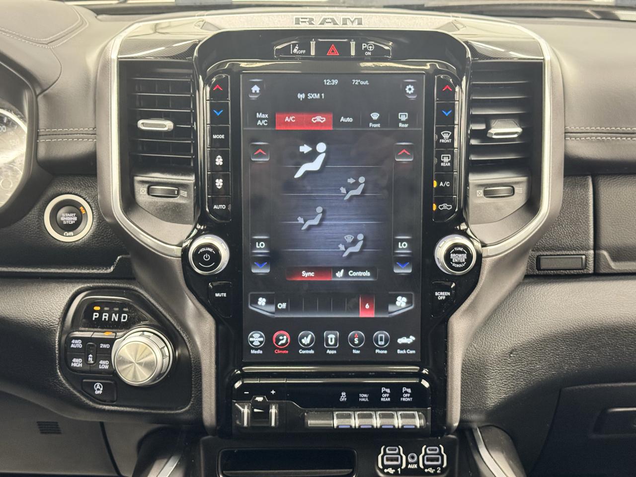 RAM 1500 Laramie 4x4 Crew Cab 5'7" Box 2021