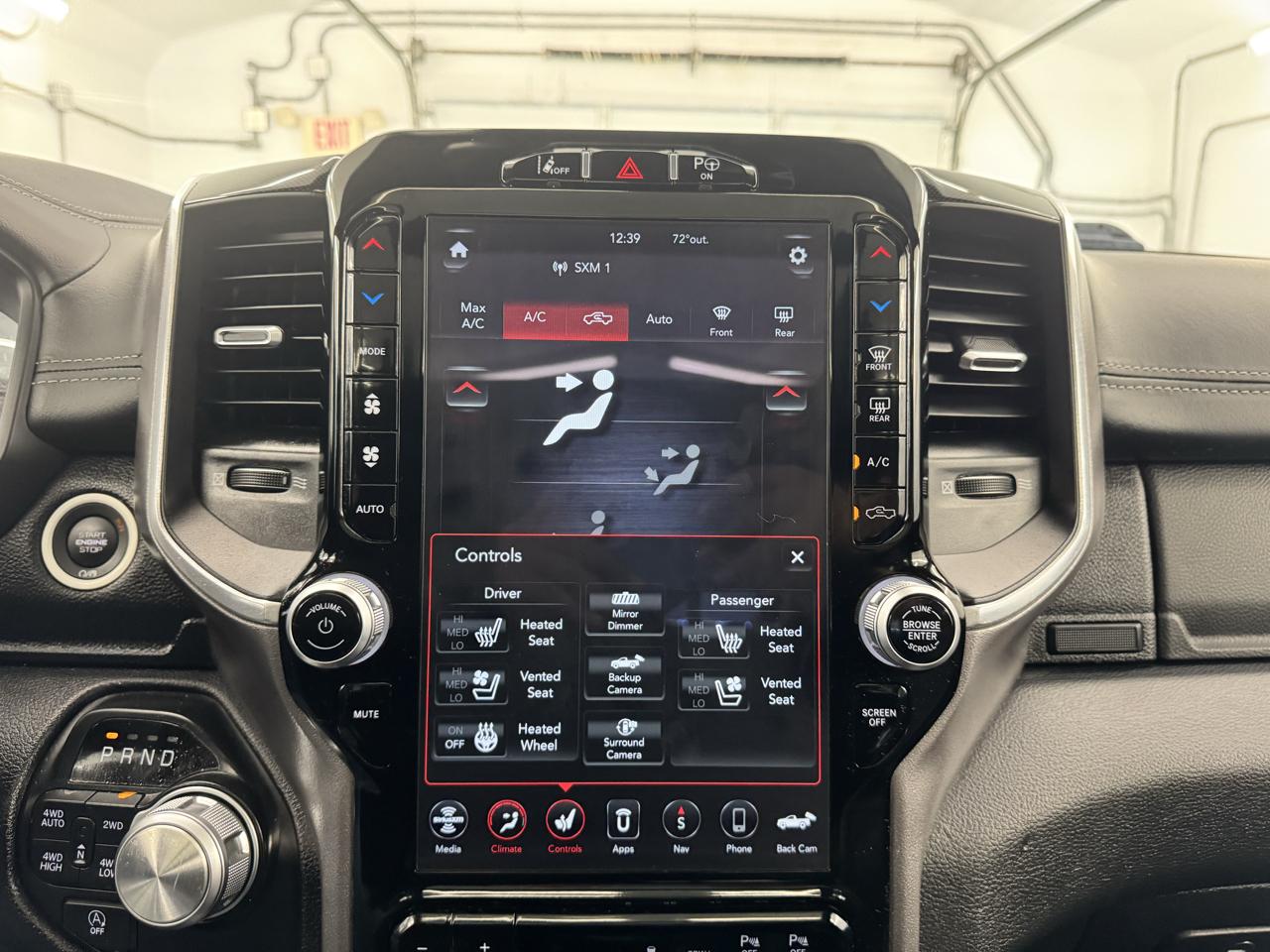RAM 1500 Laramie 4x4 Crew Cab 5'7" Box 2021