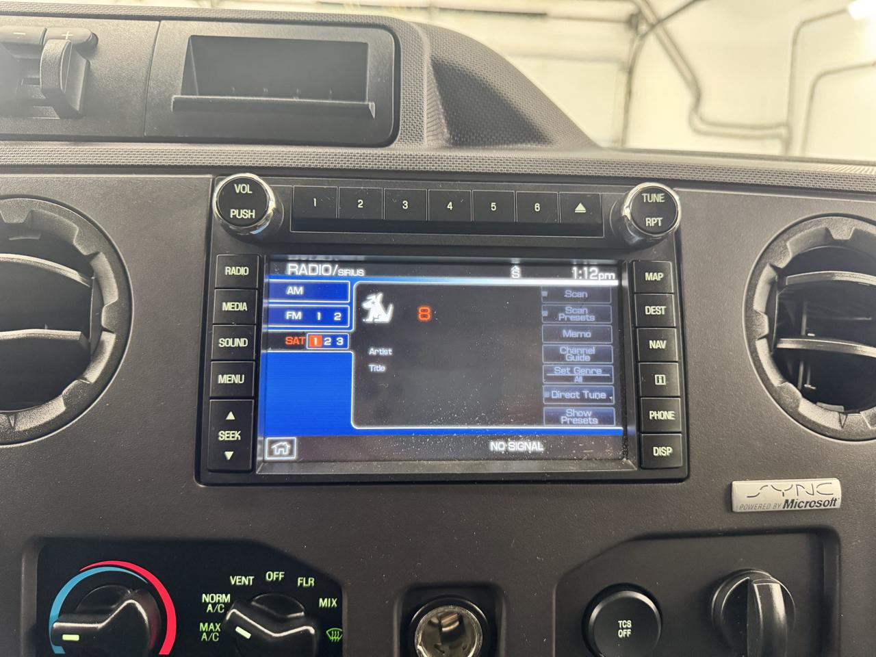 Ford Econoline Wagon E-350 Super Duty Ext XLT 2012