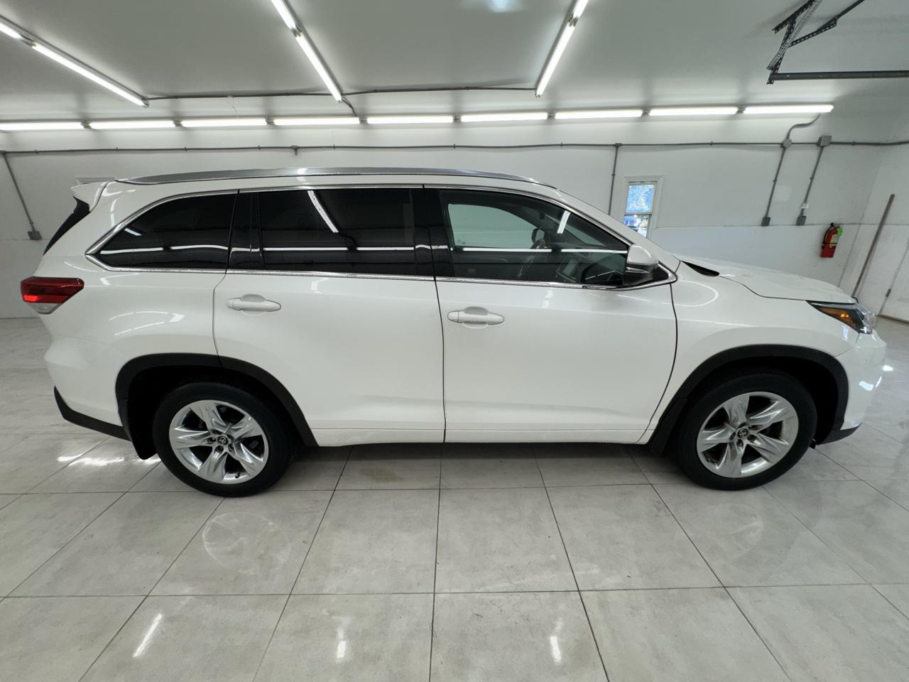 Toyota Highlander Limited V6 AWD (Natl) 2018