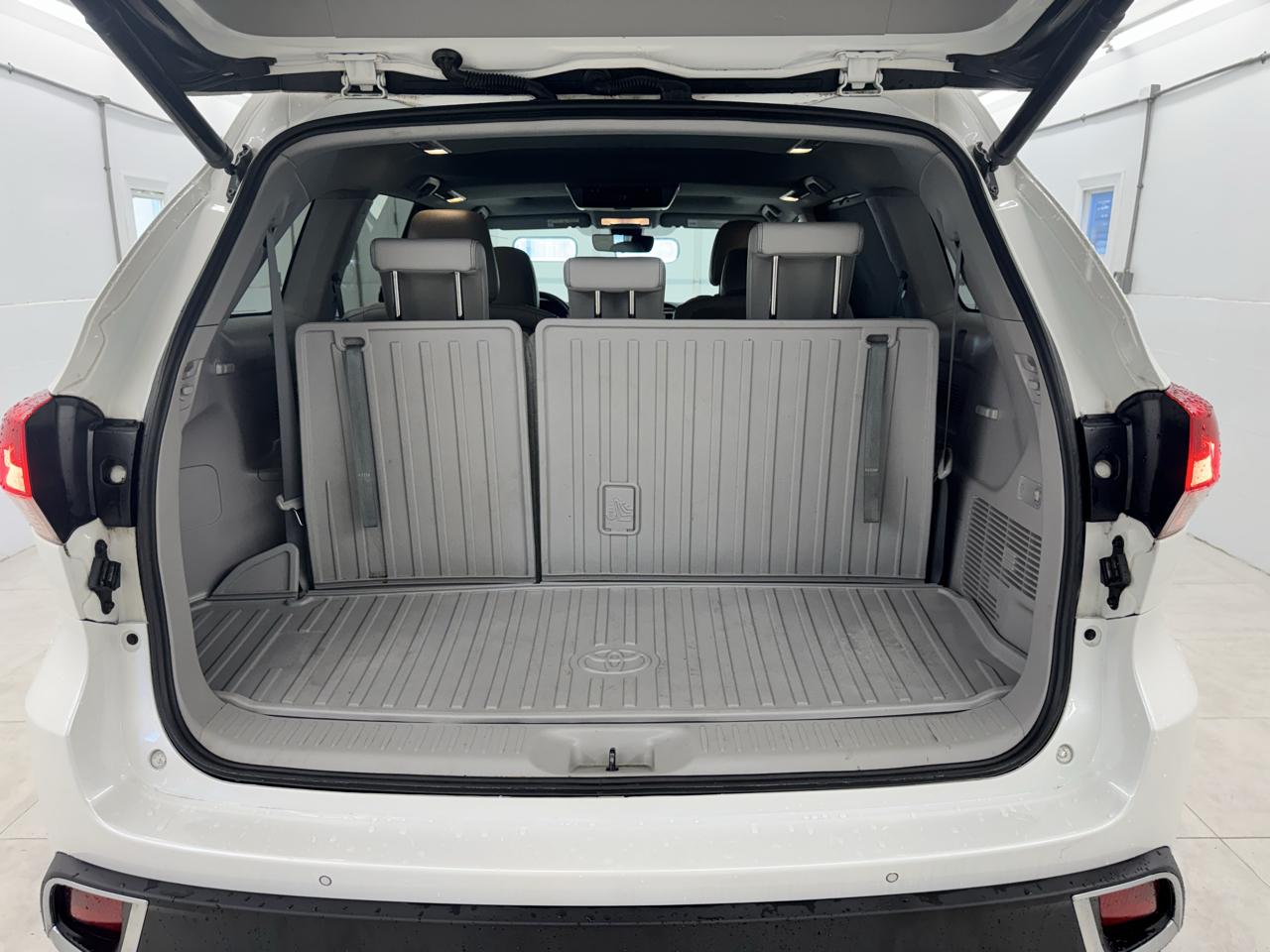 Toyota Highlander Limited V6 AWD (Natl) 2018