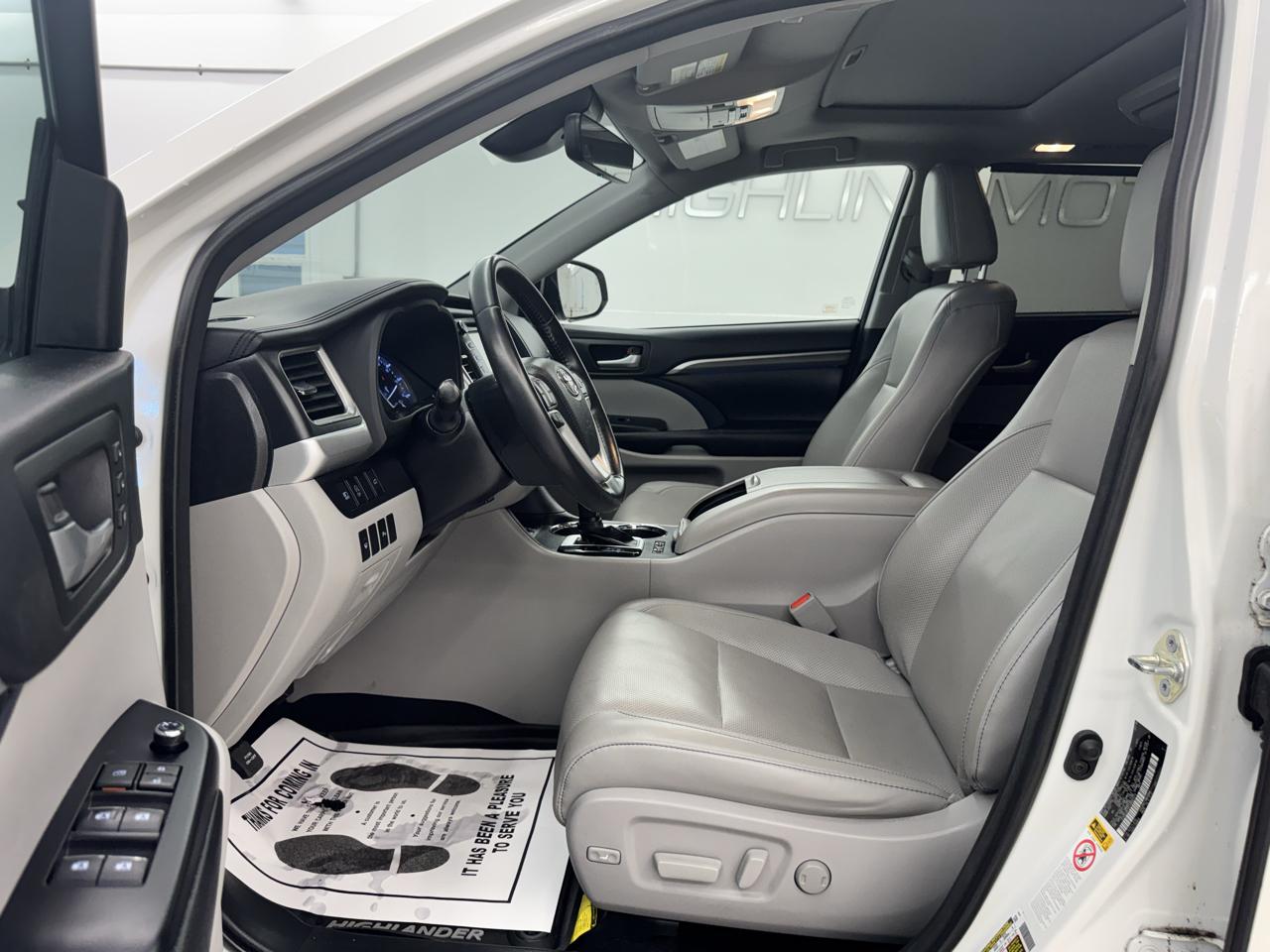 Toyota Highlander Limited V6 AWD (Natl) 2018