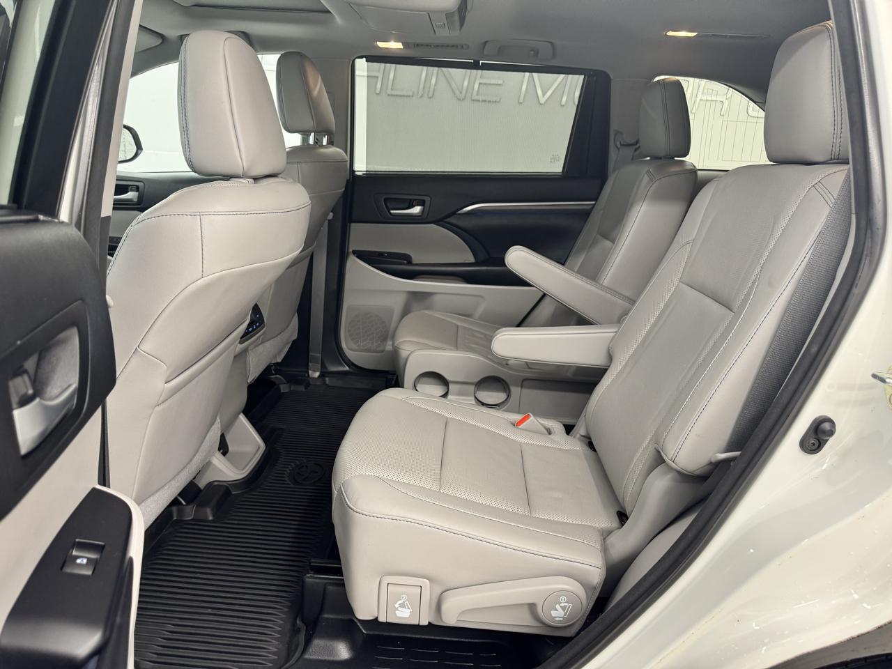 Toyota Highlander Limited V6 AWD (Natl) 2018