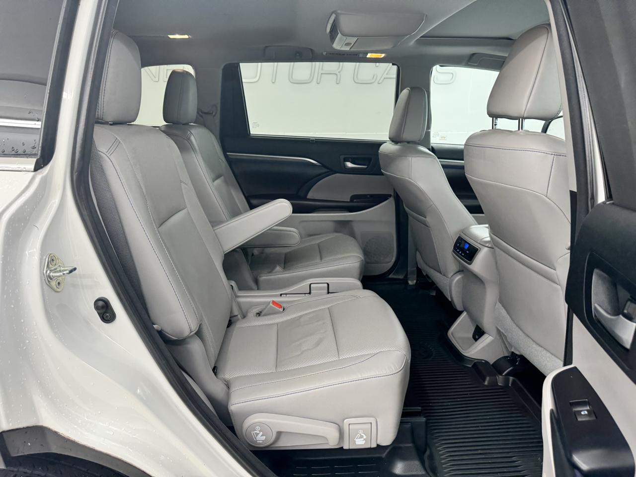 Toyota Highlander Limited V6 AWD (Natl) 2018
