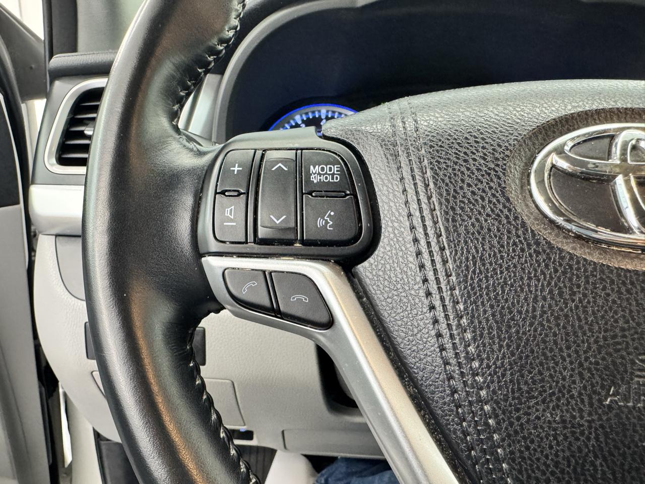 Toyota Highlander Limited V6 AWD (Natl) 2018