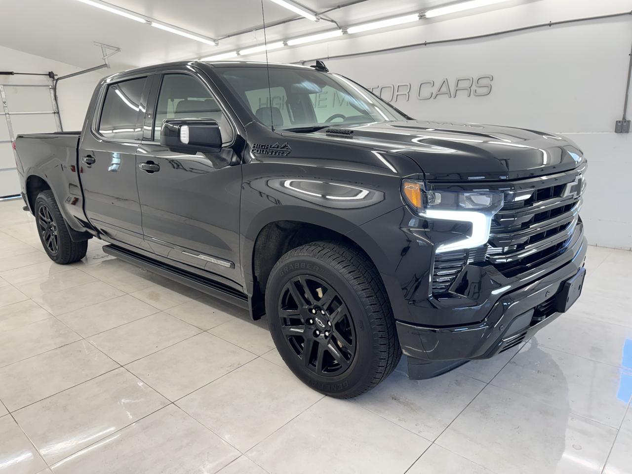 Chevrolet Silverado 1500 4WD Crew Cab 157" High Country 2025