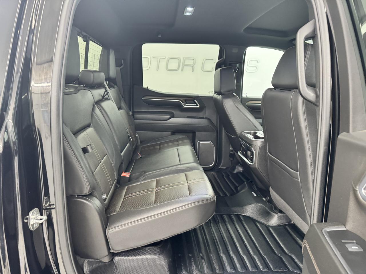 Chevrolet Silverado 1500 4WD Crew Cab 157" High Country 2025