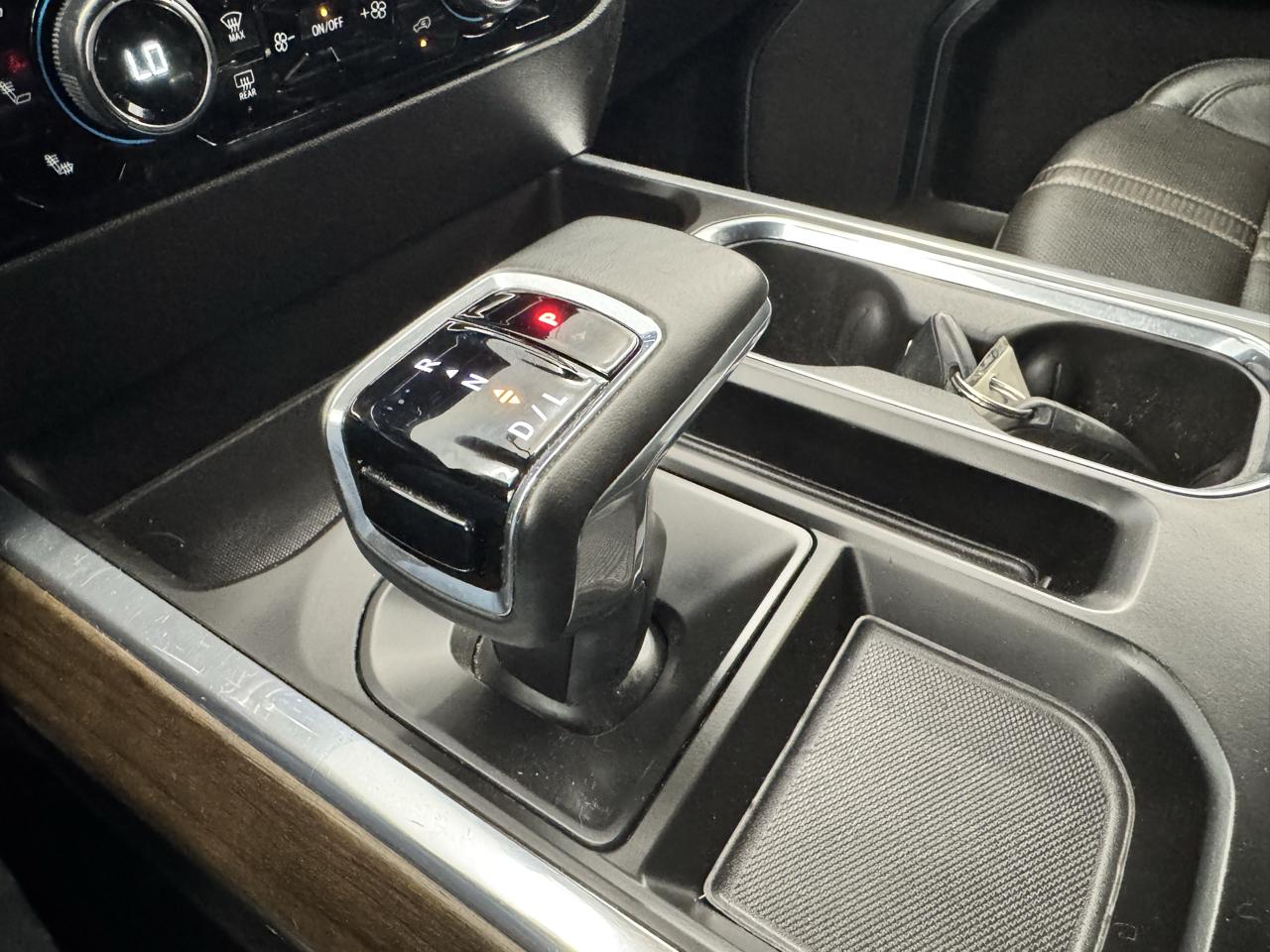 Chevrolet Silverado 1500 4WD Crew Cab 157" High Country 2025