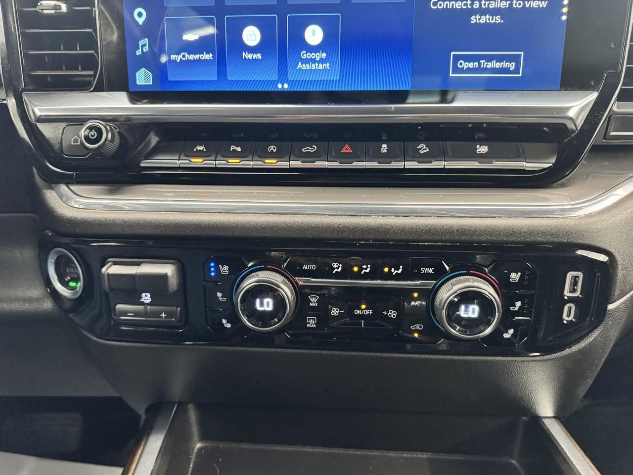 Chevrolet Silverado 1500 4WD Crew Cab 157" High Country 2025