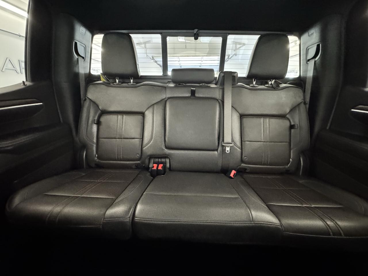 Chevrolet Silverado 1500 4WD Crew Cab 157" High Country 2025