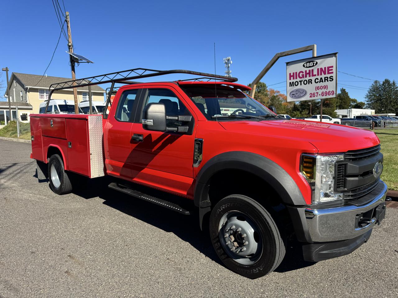 Ford Super Duty F-450 DRW XLT 4WD SuperCab 168" WB 60" CA XLT 2019