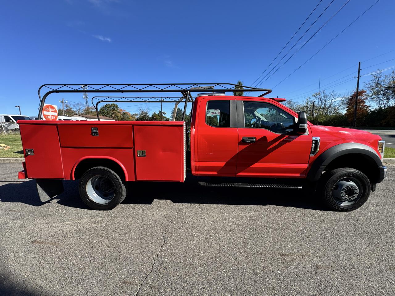 Ford Super Duty F-450 DRW XLT 4WD SuperCab 168" WB 60" CA XLT 2019