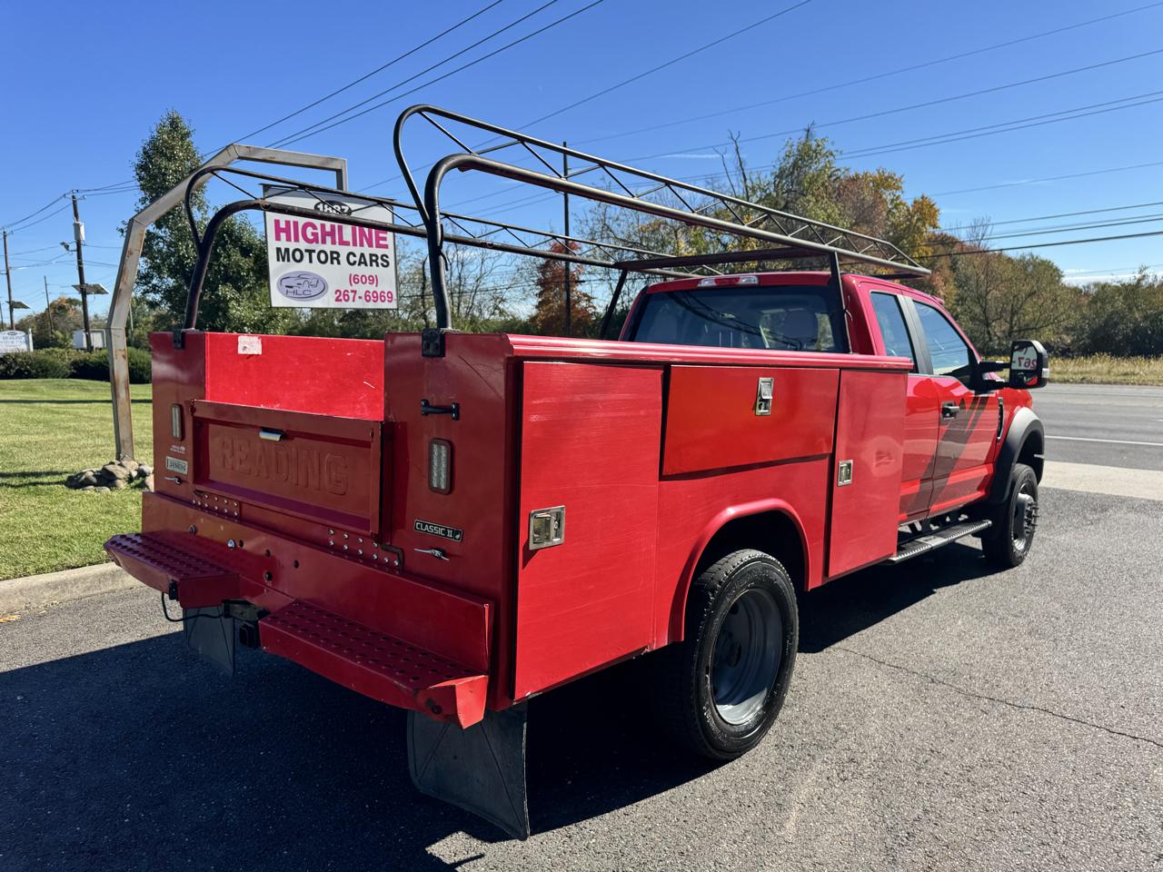 Ford Super Duty F-450 DRW XLT 4WD SuperCab 168" WB 60" CA XLT 2019
