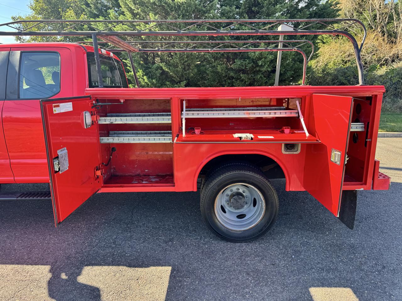 Ford Super Duty F-450 DRW XLT 4WD SuperCab 168" WB 60" CA XLT 2019