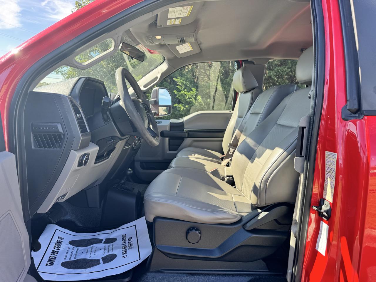 Ford Super Duty F-450 DRW XLT 4WD SuperCab 168" WB 60" CA XLT 2019