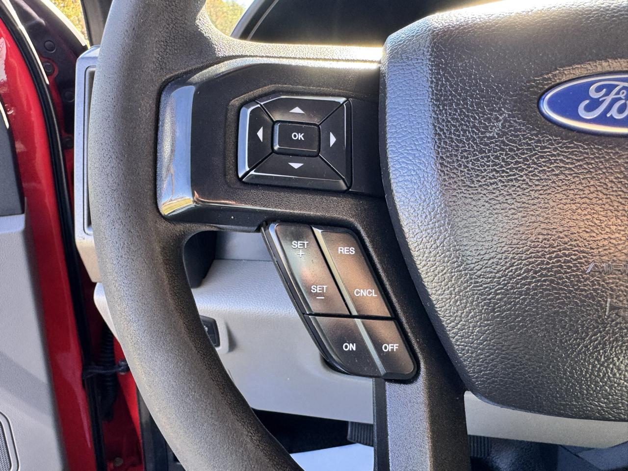 Ford Super Duty F-450 DRW XLT 4WD SuperCab 168" WB 60" CA XLT 2019