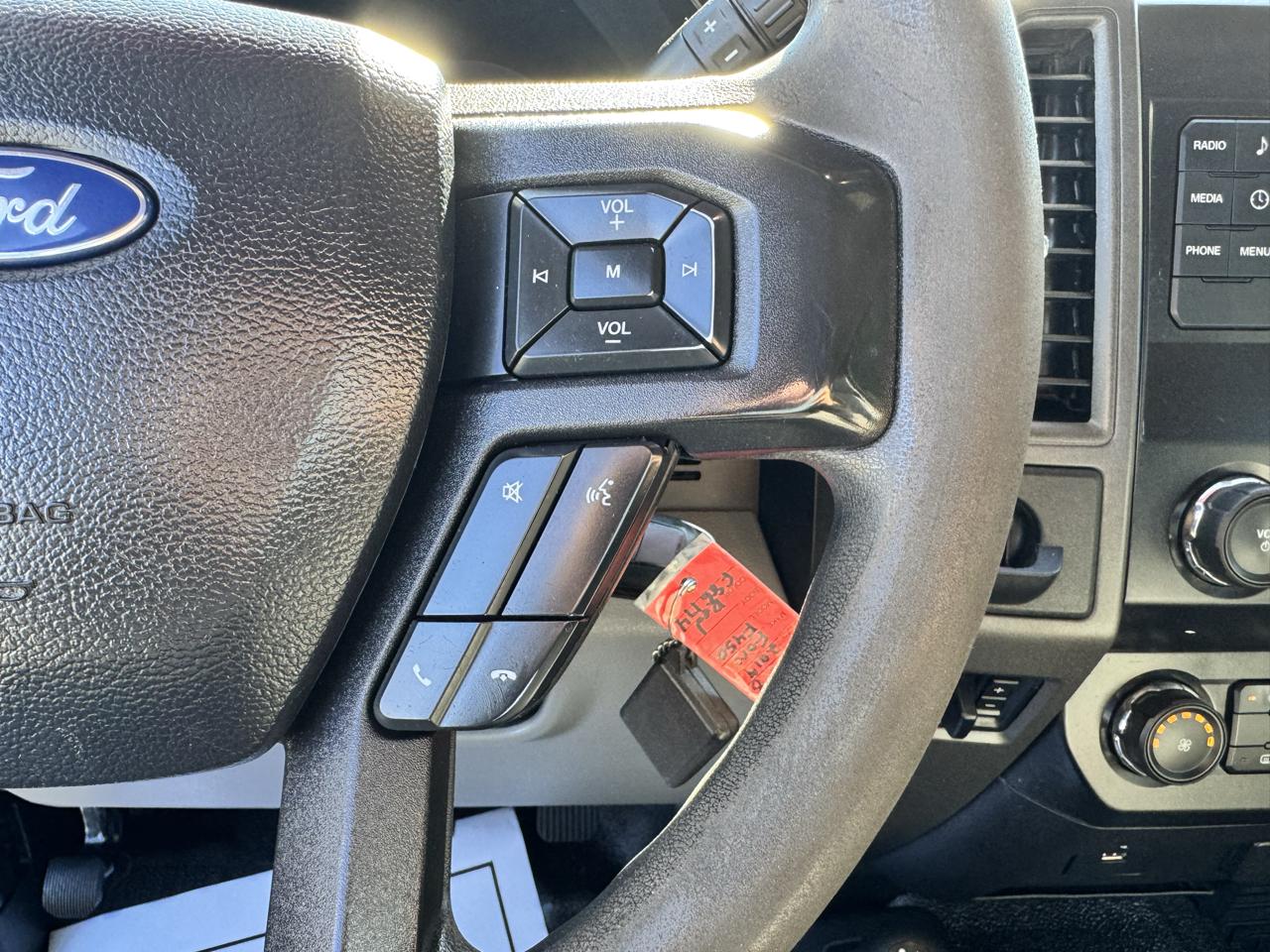 Ford Super Duty F-450 DRW XLT 4WD SuperCab 168" WB 60" CA XLT 2019